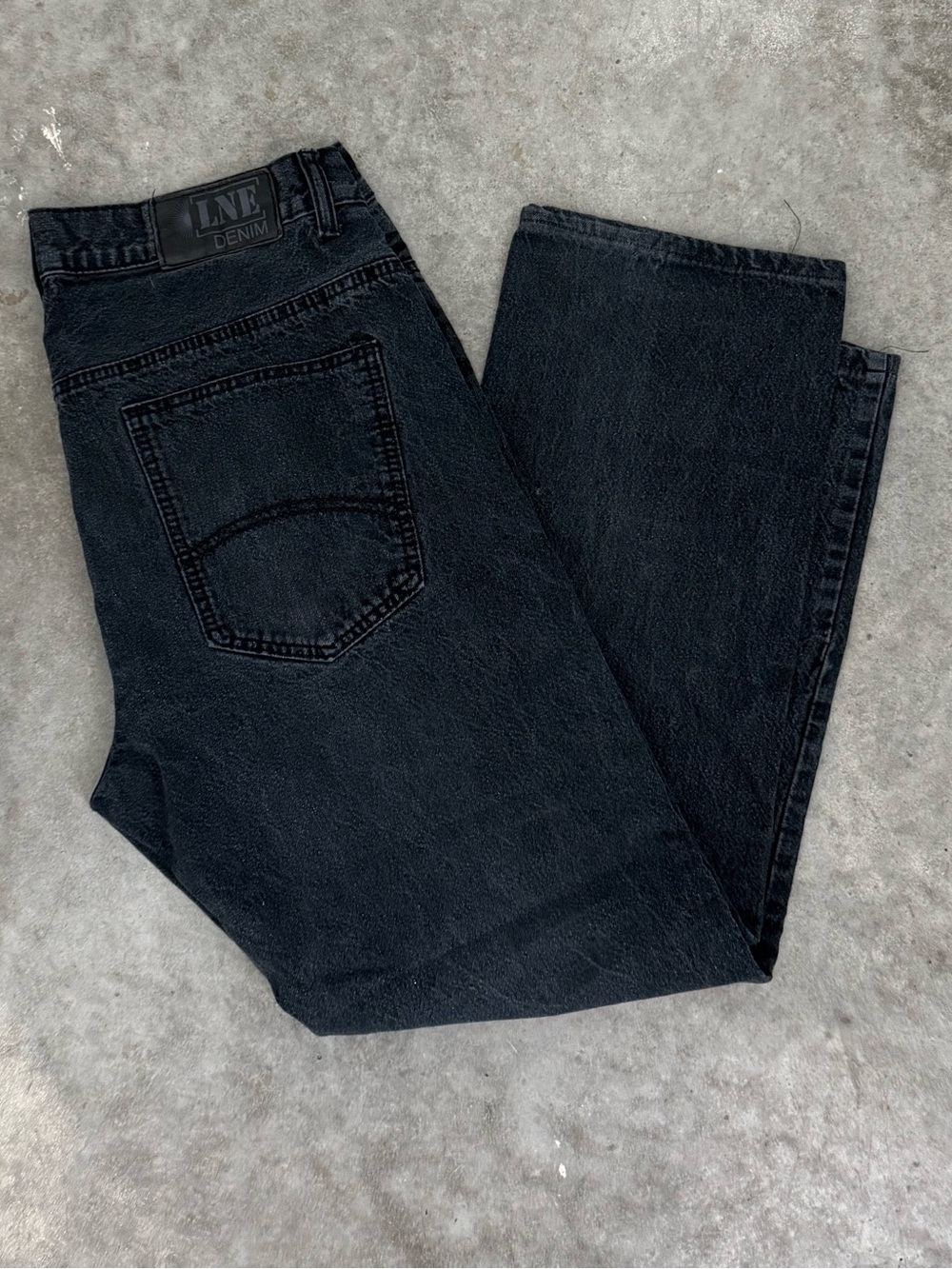 Men's Dark Black Straight Jeans